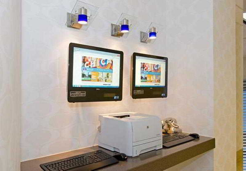 Fairfield Inn And Suites Chicago Downtown/ Magnificent Mile Εξωτερικό φωτογραφία